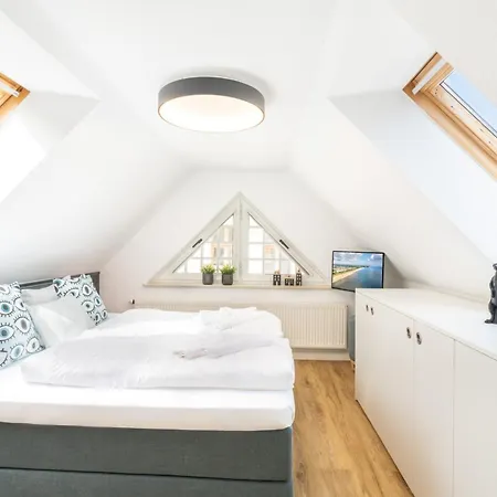 Appartement Schloss Hohenzollern 10 *